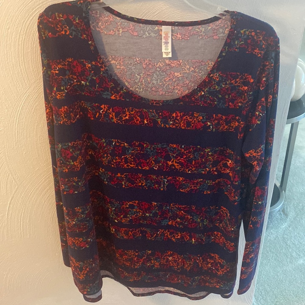 2XL Lularoe Lynnae long sleeve shirt!